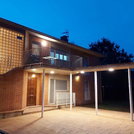 Apartamentos La Francesa Santa Pau Εξωτερικό φωτογραφία