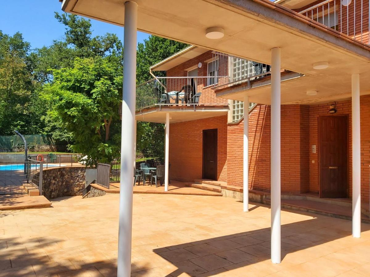 Apartamentos La Francesa Santa Pau Εξωτερικό φωτογραφία