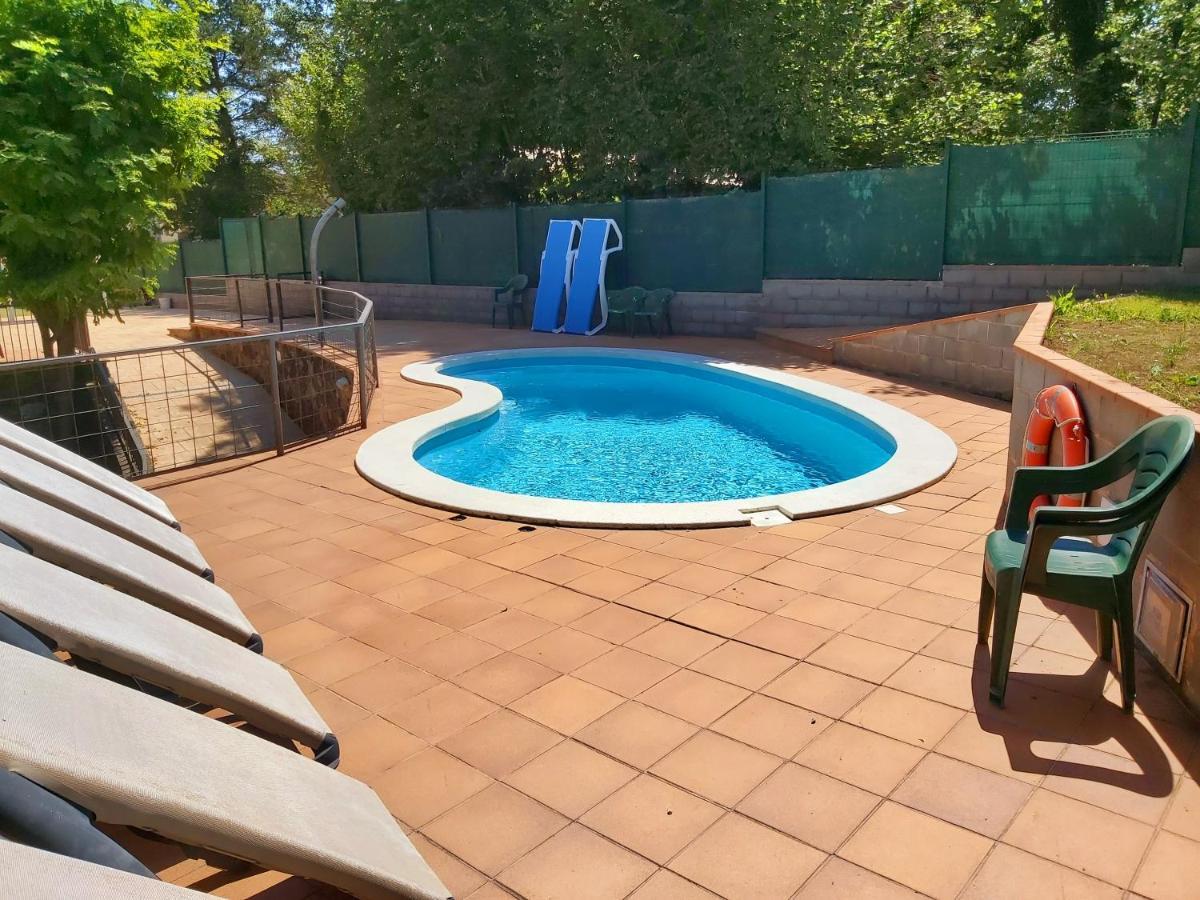 Apartamentos La Francesa Santa Pau Εξωτερικό φωτογραφία