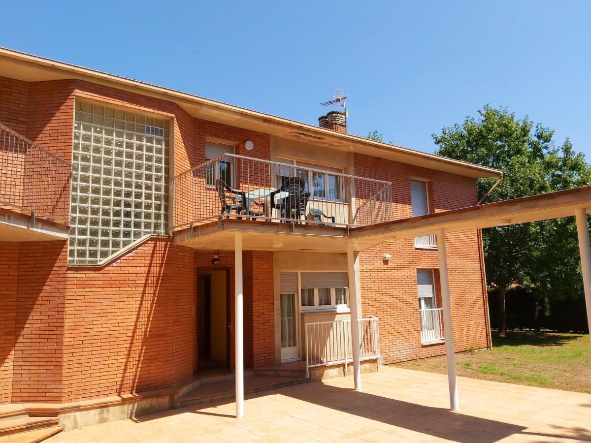 Apartamentos La Francesa Santa Pau Εξωτερικό φωτογραφία