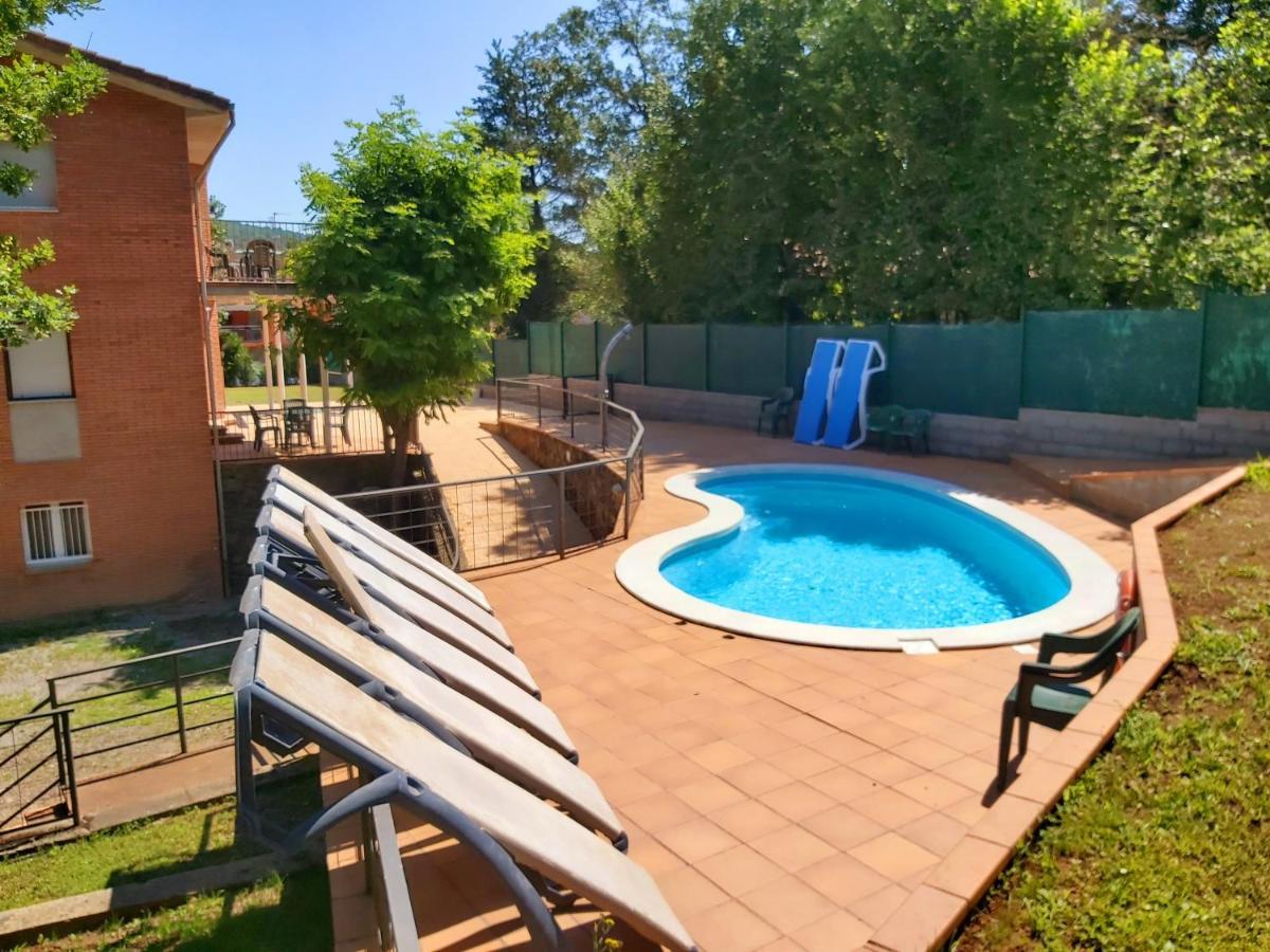 Apartamentos La Francesa Santa Pau Εξωτερικό φωτογραφία