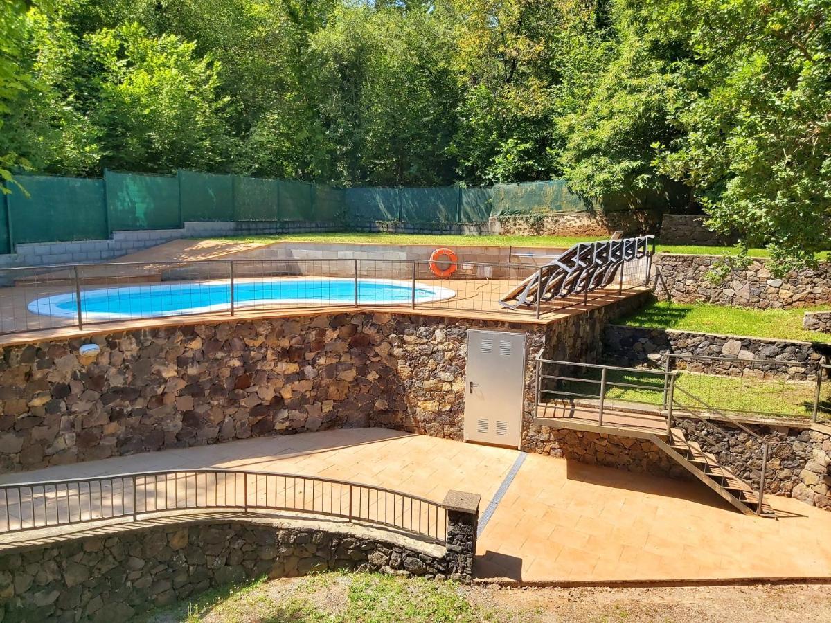 Apartamentos La Francesa Santa Pau Εξωτερικό φωτογραφία