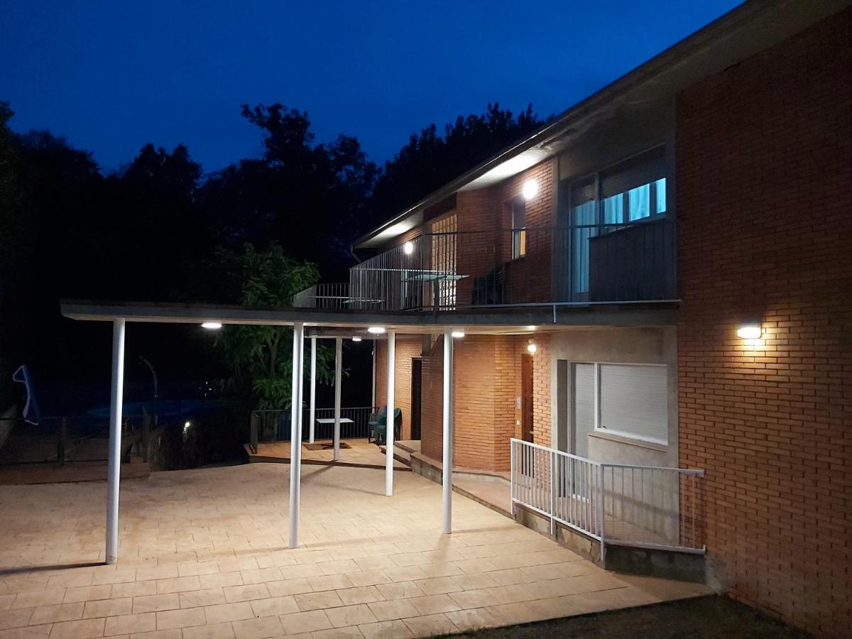 Apartamentos La Francesa Santa Pau Εξωτερικό φωτογραφία