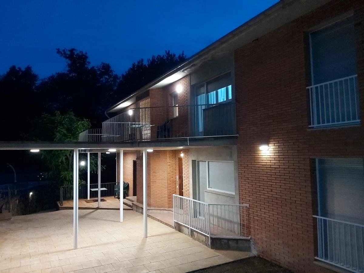 Apartamentos La Francesa Santa Pau Εξωτερικό φωτογραφία