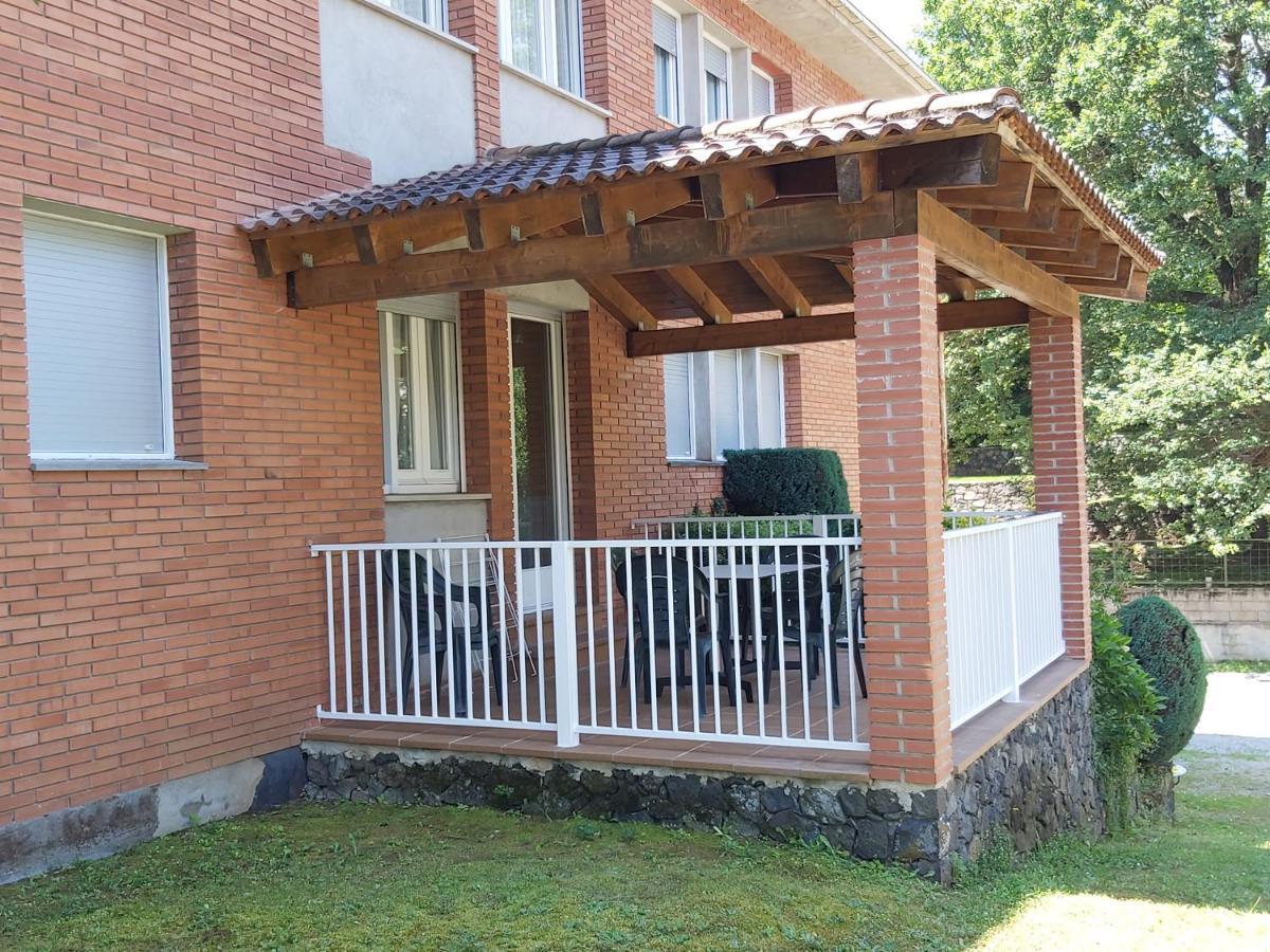 Apartamentos La Francesa Santa Pau Εξωτερικό φωτογραφία