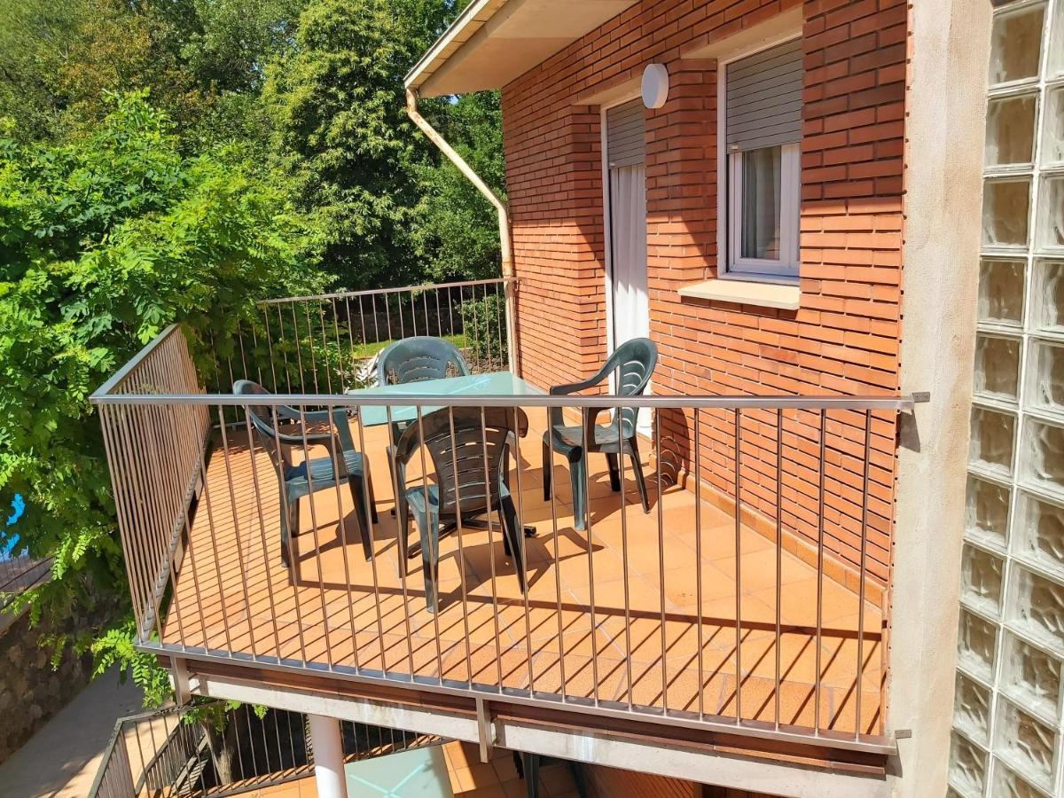 Apartamentos La Francesa Santa Pau Εξωτερικό φωτογραφία