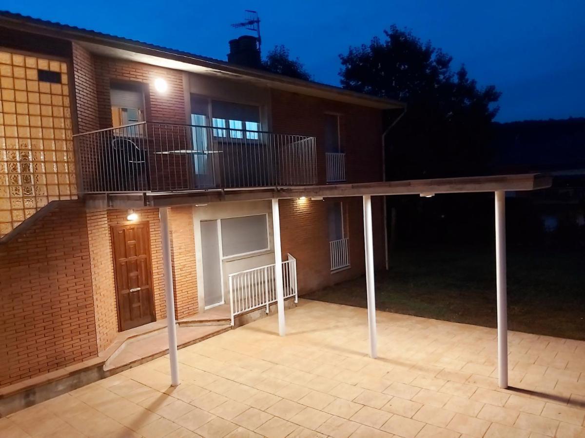 Apartamentos La Francesa Santa Pau Εξωτερικό φωτογραφία